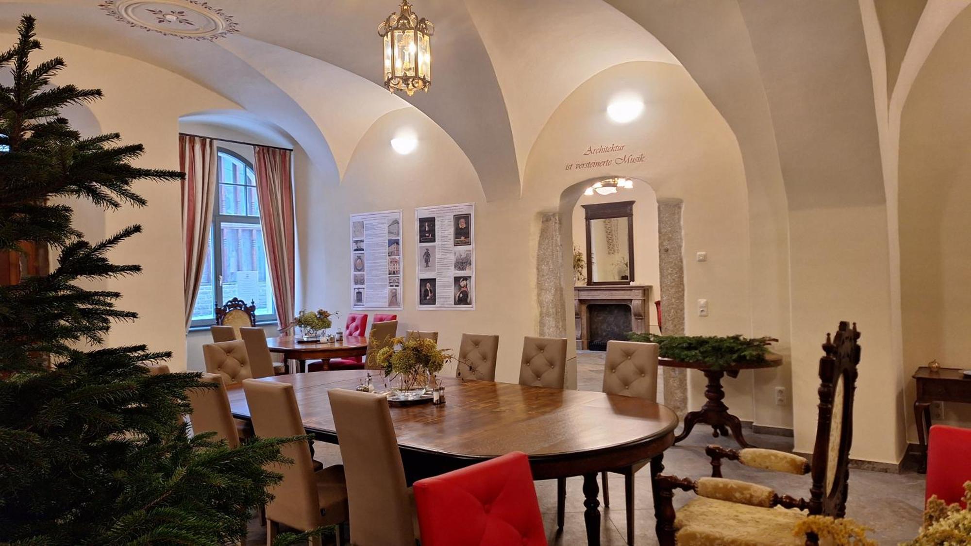 באוטזן Stadtpalais Romantik-Suite 3 Zimmer Maximal 6 Personen מראה חיצוני תמונה