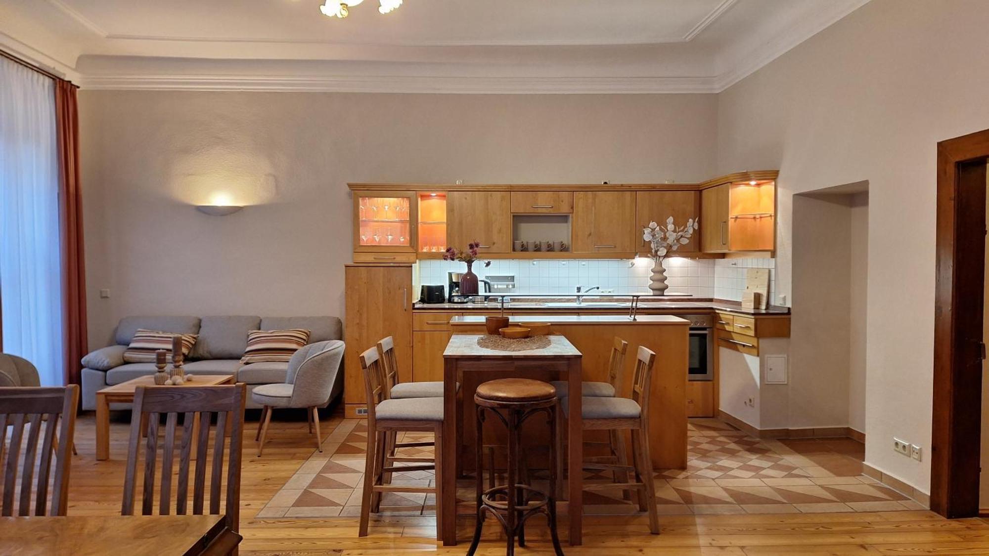באוטזן Stadtpalais Romantik-Suite 3 Zimmer Maximal 6 Personen מראה חיצוני תמונה
