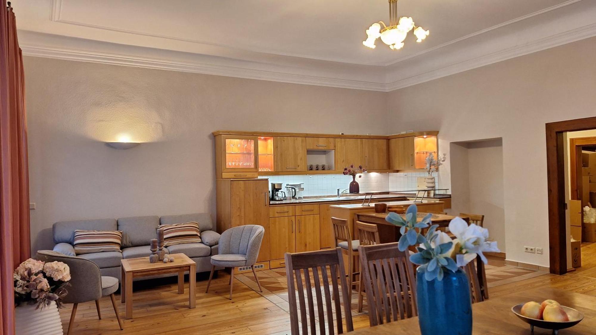 באוטזן Stadtpalais Romantik-Suite 3 Zimmer Maximal 6 Personen מראה חיצוני תמונה